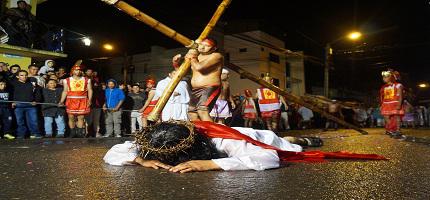 Resultado de imagen para VIACRUCIS EN LOJA